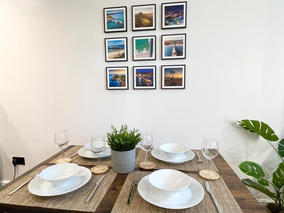Lovely Apartment, One Minute From Bournemouth Beach And Town. Kültér fotó