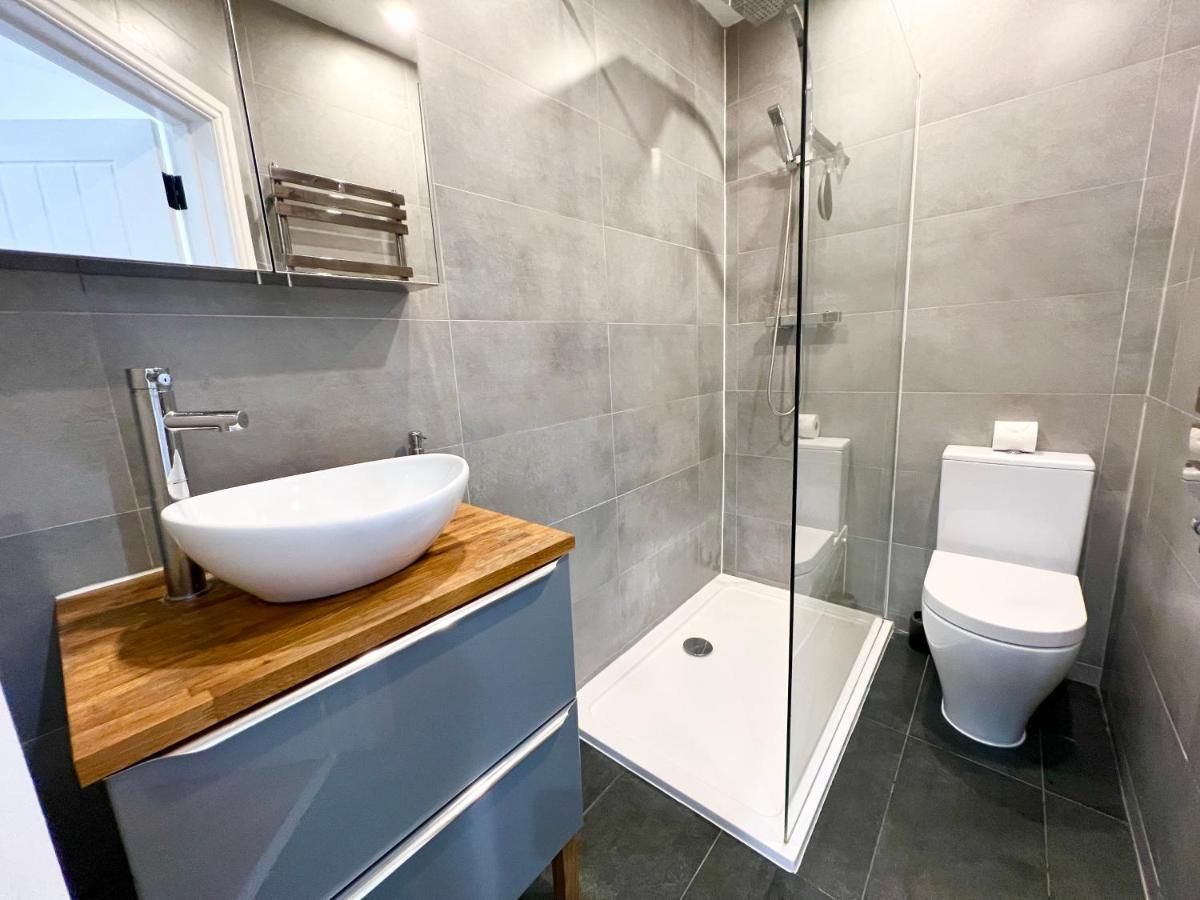 Lovely Apartment, One Minute From Bournemouth Beach And Town. Kültér fotó